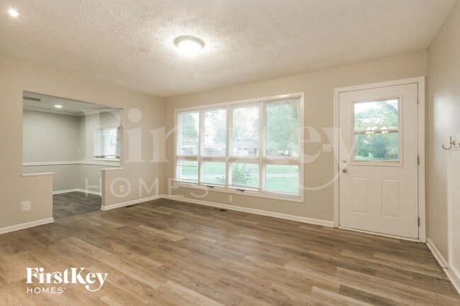 Photo - 302 Corottoman Ct