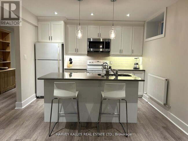 Photo - 99 Braemar Ave Unit Lower