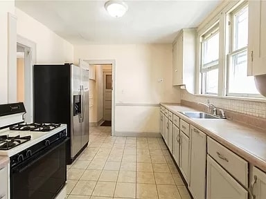 Photo - 2210 W 101st St