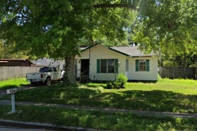 Building Photo - 203 Camellia Ave Rental