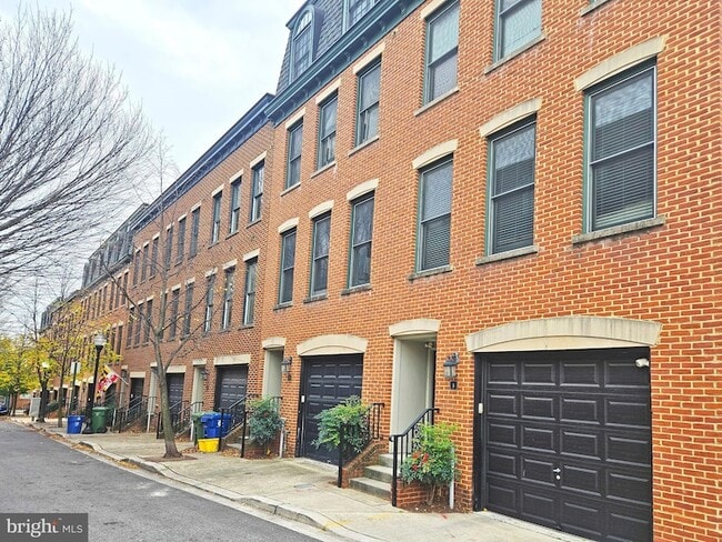 Photo - 12 S Regester St Casa Adosada