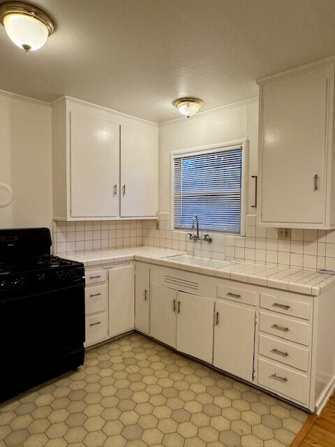 Photo - 2761 Bonifacio St