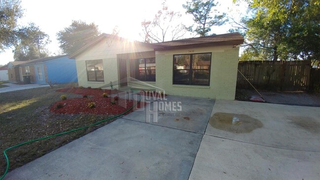 Photo - 2620 Kenwood Dr W