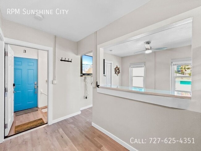 Photo - 14135 Palm St Unit 4