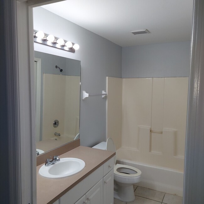 Photo - 4526 22nd St SW Apartamentos Unidad 4524 22nd St. SW