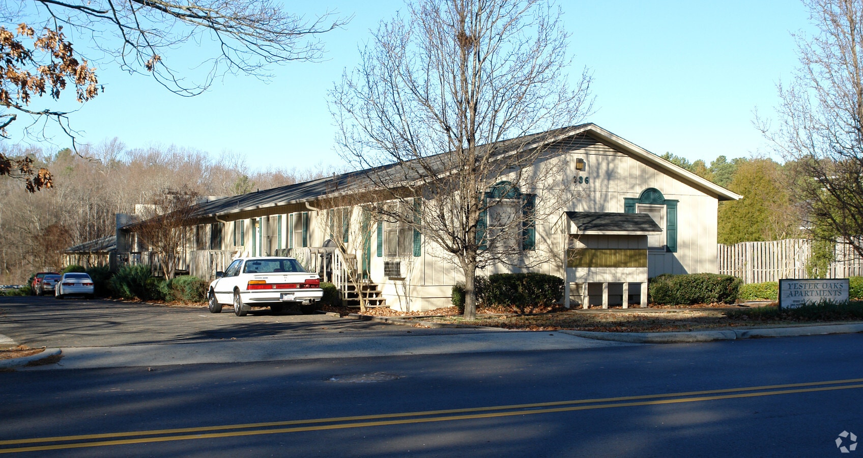 Yester Oaks Apartments - Yester Oaks Apartments
