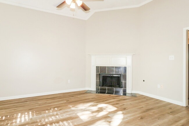 Photo - 600 W Ashley Glen Cir