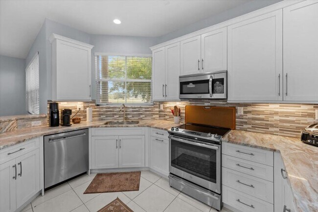 Photo - 2104 Country Golf Dr