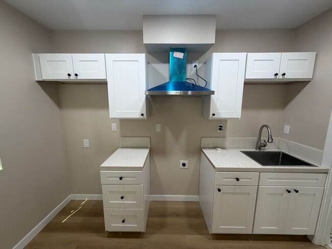 Photo - 251 W 5th Ave
