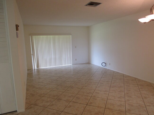 Photo - 2679 Emory Dr E