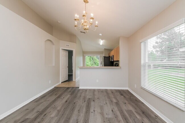 Photo - 7546 Oxford Garden Cir