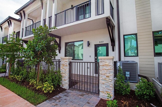 Photo - 8160 NW 42nd St