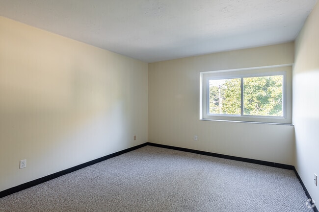 2BR, 1BA