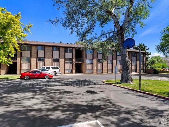 Building Photo - 1355 N Redwood Rd Unit Apt 14