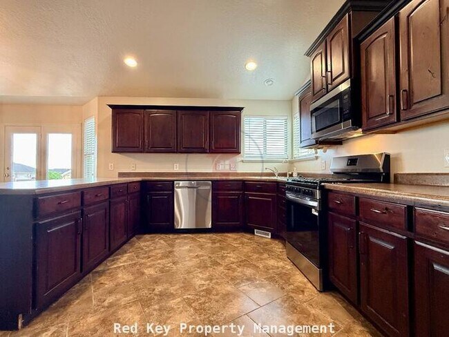 Photo - 234 W 2200 N