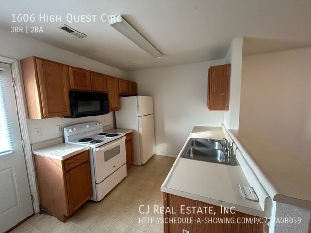 Photo - 1606 High Quest Cir