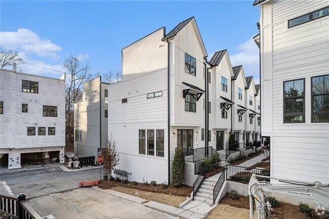 Building Photo - 1825 Gotham Ln NE Rental
