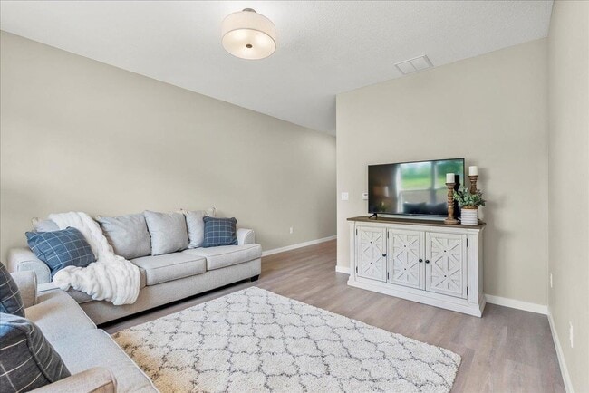 Photo - 715 Spruce Needle Ln