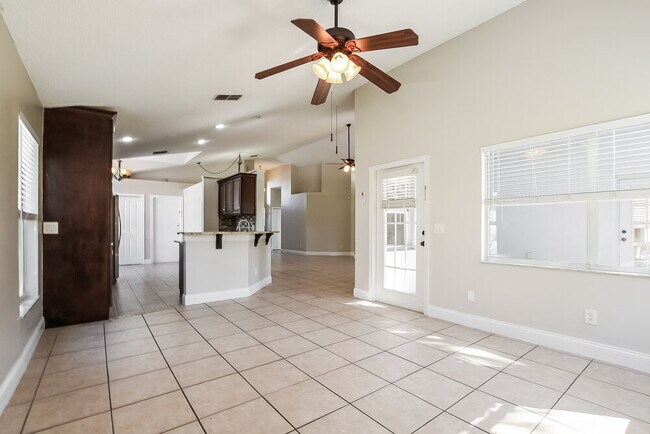 Photo - 2714 Cahill Way Casa