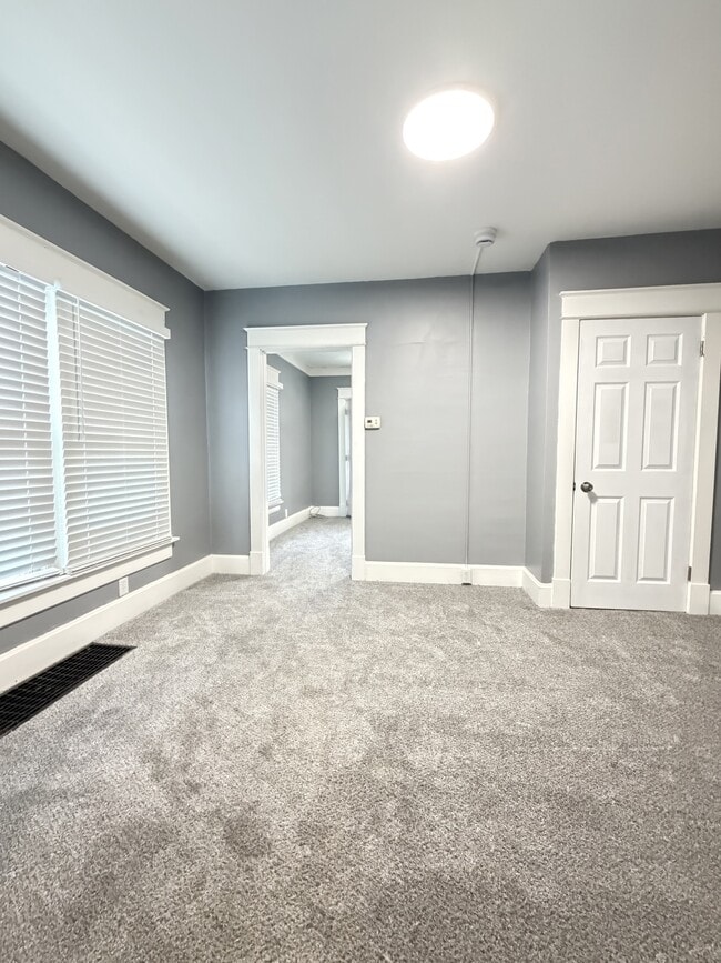 Photo - 2511 Herman St