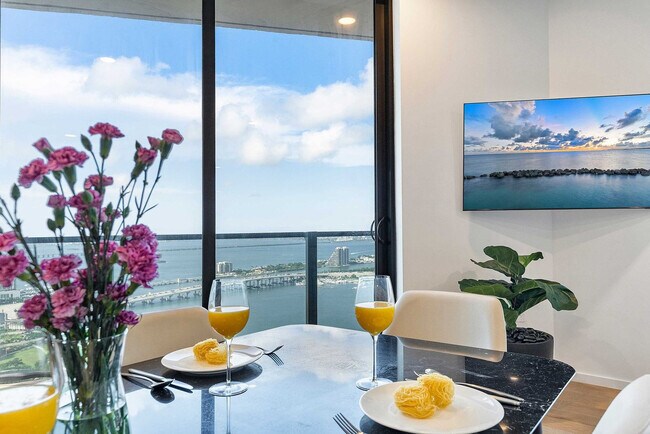 Photo - 398 NE 5th St Unidad ID1372290P