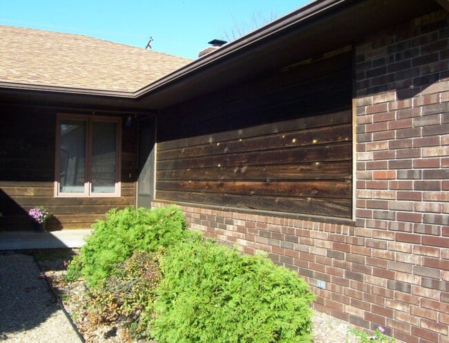 Photo - Two bedroom duplex in great location!