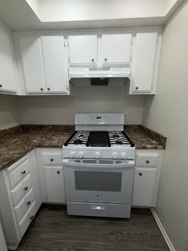 4119 Van Buren Boulevard Unidad 28