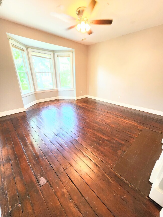 Photo - 736 Clarissa St Unit 2