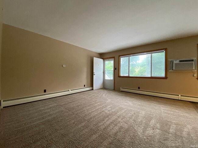 Photo - 1101 N College Ave