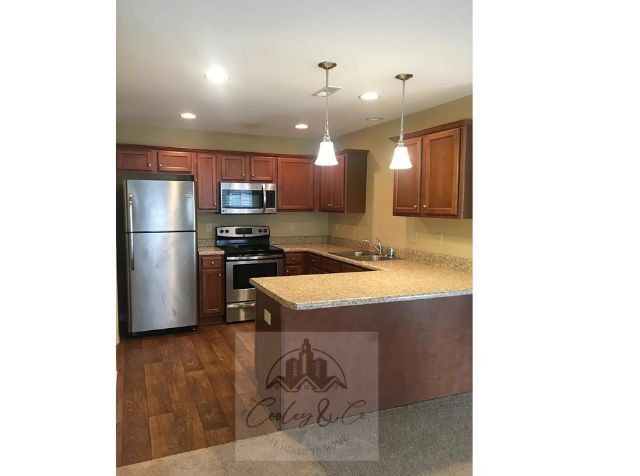 Photo - 805 St Matthews Rd