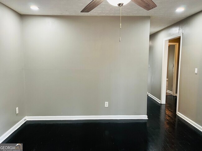 Photo - 142 Summerwood Dr