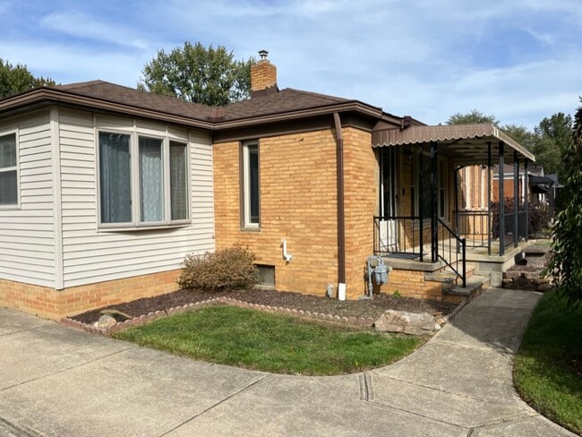 Photo - 37678 Lorie Blvd