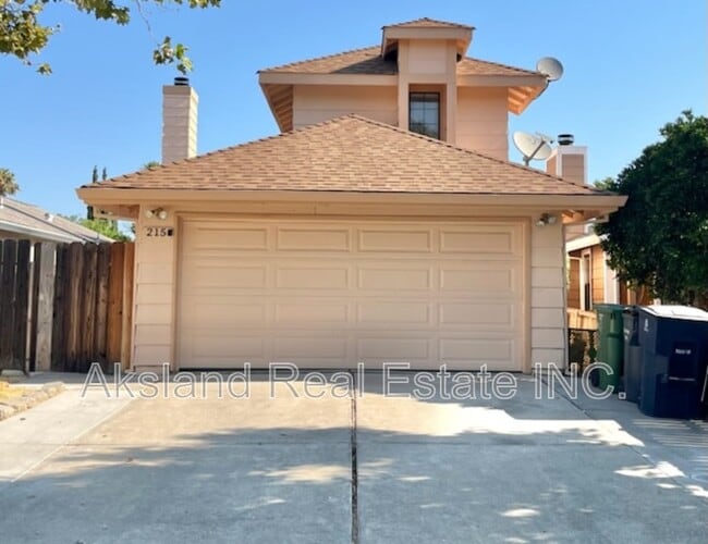 Photo - 215 W Clover Rd