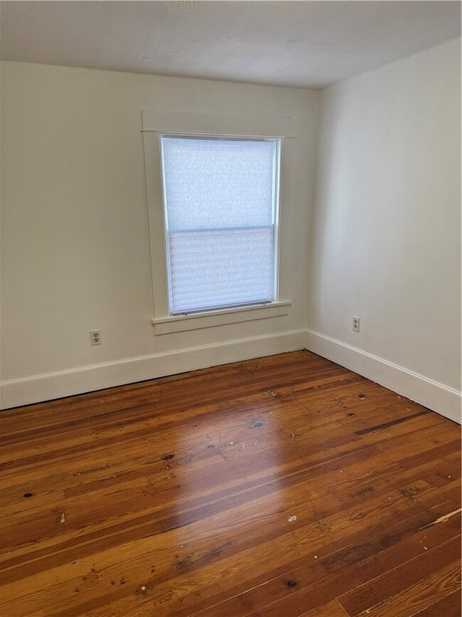 Photo - 459 Brainard Pl