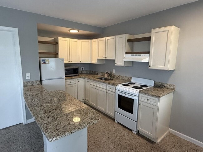 Photo - 1118 N H St Unit 13