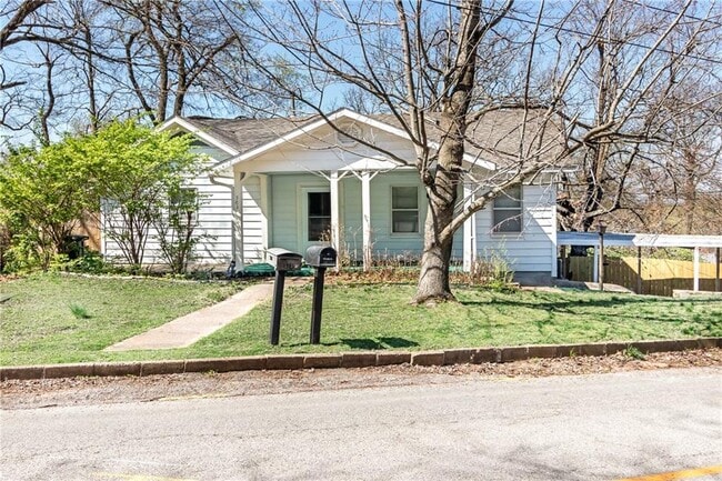Photo - 583 N Assembly Dr Townhome