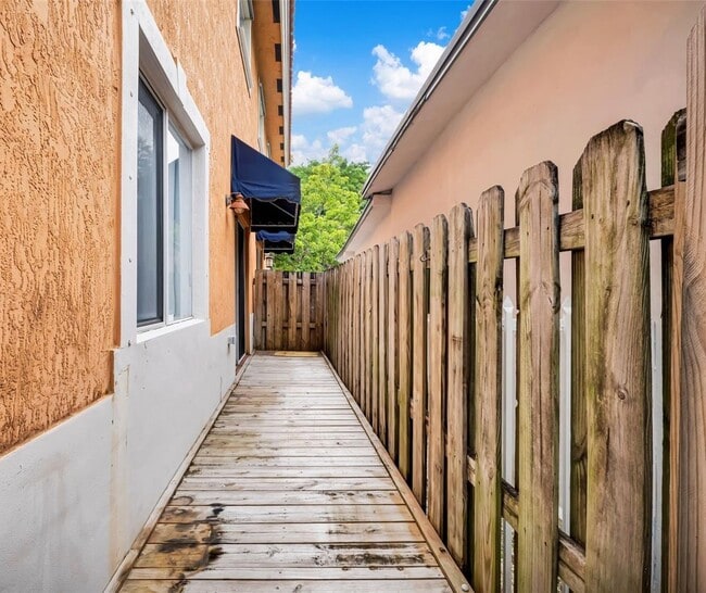 Photo - 2814 SW 27th St