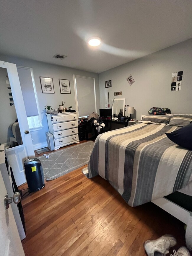 Photo - 731 Parker St Unit 3