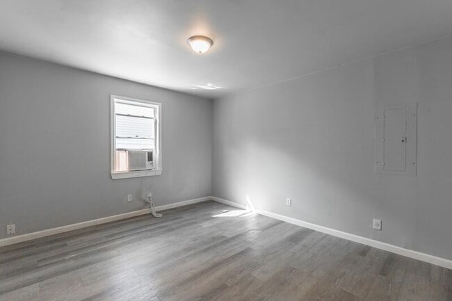 Photo - 1812 E 13th St Unit B