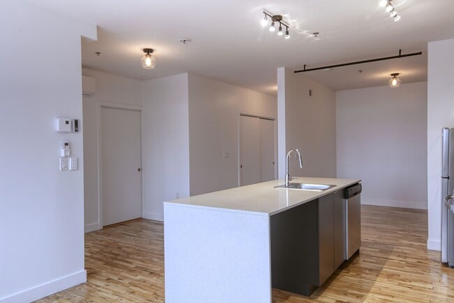 Photo - 4350 Av. de l'Hôtel-de-Ville Unit 311