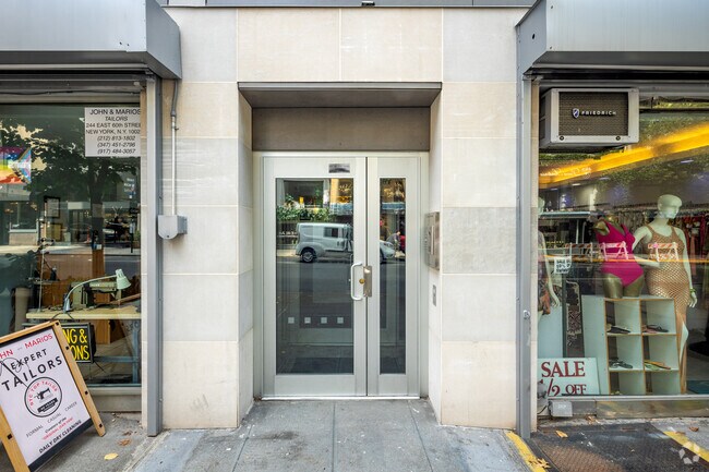 Photo - 244-246 E 60th St