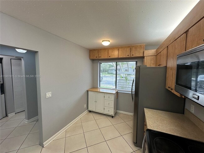 Photo - 603 Racquet Club Rd