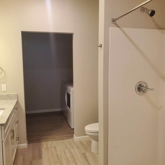 Photo - 2025 W Grand St Unit 114