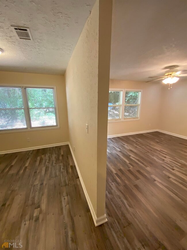 756 Happy Hollow Rd