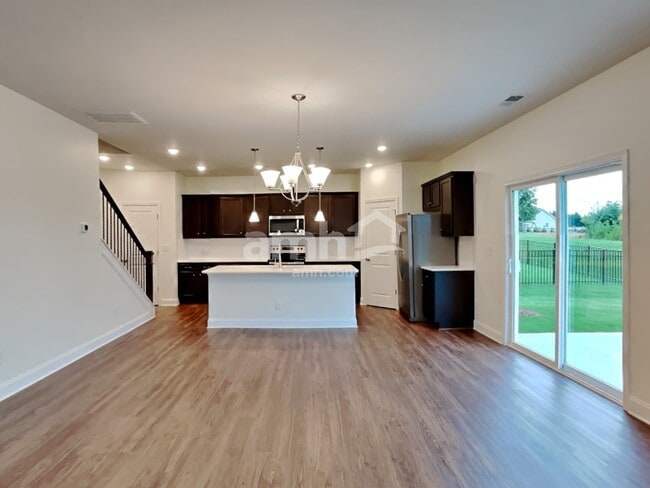 Photo - 149 Hazel Pk Dr