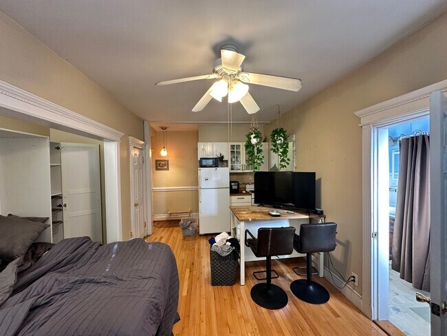 65 Burbank St Unit 12