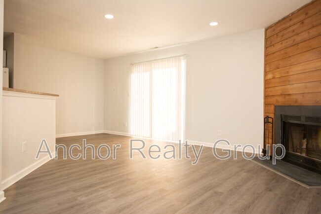 Photo - 500 Barberton Dr Unit 101 - 1