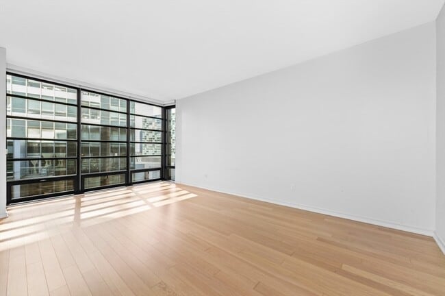 Photo - 580 Washington St Unit 811