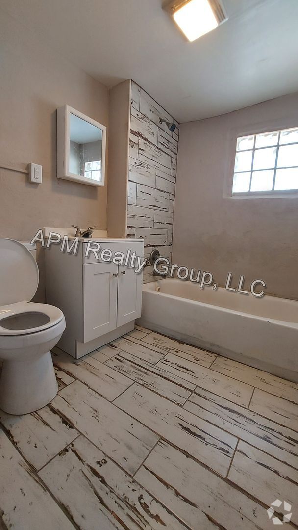 Building Photo - Updated West Columbia Apartment