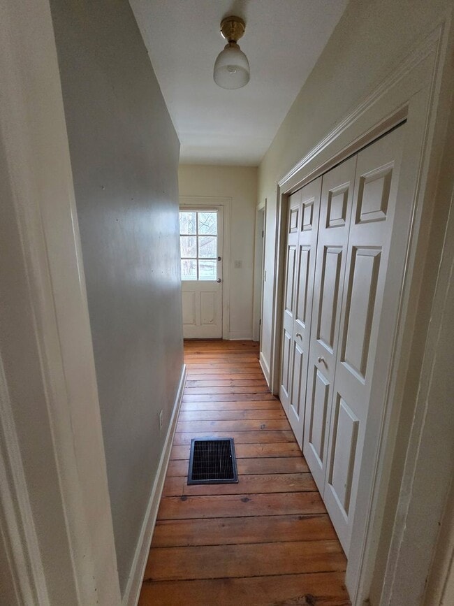 Photo - 4 Bed 2 Bath